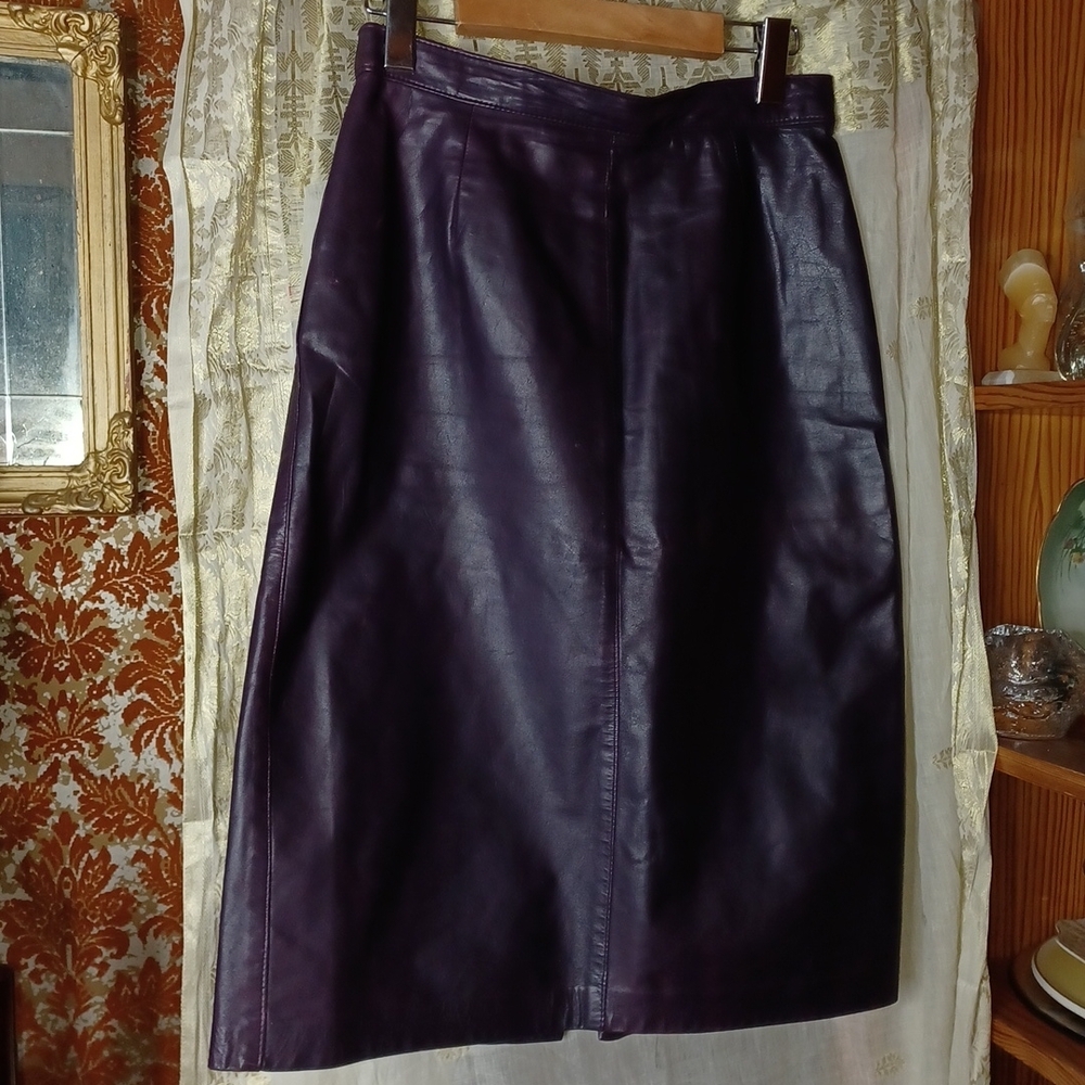 Editions Canada fully lined vintage leather skirt 9